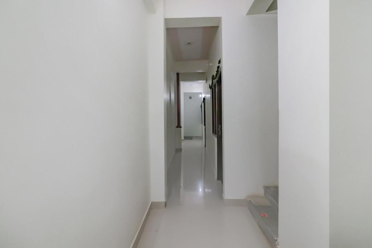 Rajlakshmi Guest House Mathura Bagian luar foto